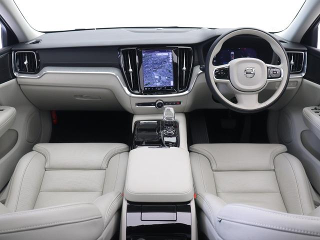 S60 リチャジアルティメットT6AWDプラグインハイブリド PHEV サンルーフ Google搭載 ドラレコ 白革 harman/kardon 前後シートヒーター ステアリングヒーター リラクゼーション機能 クリスタルシフトノブ 360°カメラ 19インチAW(4枚目)