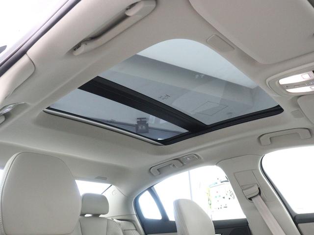 S60 リチャジアルティメットT6AWDプラグインハイブリド PHEV サンルーフ Google搭載 ドラレコ 白革 harman/kardon 前後シートヒーター ステアリングヒーター リラクゼーション機能 クリスタルシフトノブ 360°カメラ 19インチAW(5枚目)