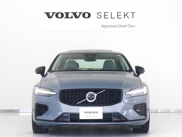 S60 リチャジアルティメットT6AWDプラグインハイブリド PHEV サンルーフ Google搭載 ドラレコ 白革 harman/kardon 前後シートヒーター ステアリングヒーター リラクゼーション機能 クリスタルシフトノブ 360°カメラ 19インチAW(10枚目)
