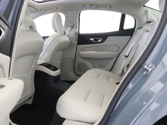 S60 リチャジアルティメットT6AWDプラグインハイブリド PHEV サンルーフ Google搭載 ドラレコ 白革 harman/kardon 前後シートヒーター ステアリングヒーター リラクゼーション機能 クリスタルシフトノブ 360°カメラ 19インチAW(13枚目)