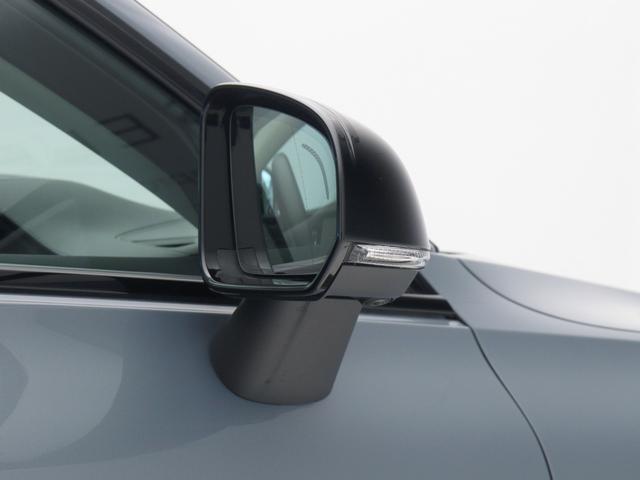 S60 リチャジアルティメットT6AWDプラグインハイブリド PHEV サンルーフ Google搭載 ドラレコ 白革 harman/kardon 前後シートヒーター ステアリングヒーター リラクゼーション機能 クリスタルシフトノブ 360°カメラ 19インチAW(25枚目)