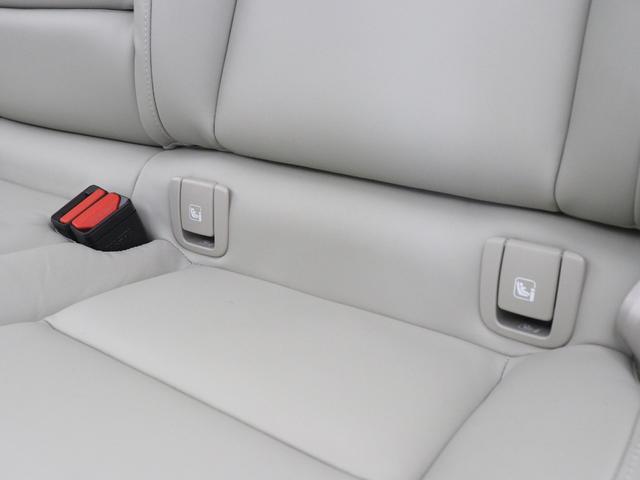 S60 リチャジアルティメットT6AWDプラグインハイブリド PHEV サンルーフ Google搭載 ドラレコ 白革 harman/kardon 前後シートヒーター ステアリングヒーター リラクゼーション機能 クリスタルシフトノブ 360°カメラ 19インチAW(40枚目)