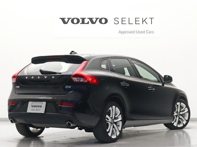 V40 D4 ダイナミックエディション クリーンディーゼル 最終2019年モデル特別限定車 純正ドラレコ 18インチグロッシーブラック/グロッシーホワイトAW 専用テキスタイル/レザーコンビシート パドルシフト ブラックグリッドアルミパネル(6枚目)