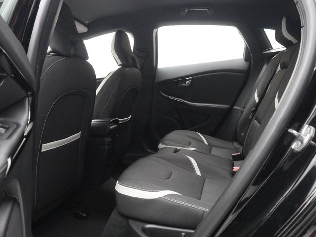 V40 D4 ダイナミックエディション クリーンディーゼル 最終2019年モデル特別限定車 純正ドラレコ 18インチグロッシーブラック/グロッシーホワイトAW 専用テキスタイル/レザーコンビシート パドルシフト ブラックグリッドアルミパネル(13枚目)