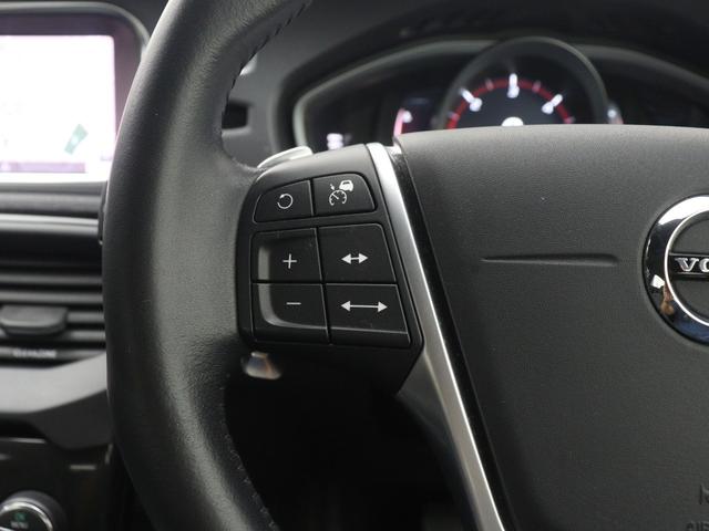 V40 D4 ダイナミックエディション クリーンディーゼル 最終2019年モデル特別限定車 純正ドラレコ 18インチグロッシーブラック/グロッシーホワイトAW 専用テキスタイル/レザーコンビシート パドルシフト ブラックグリッドアルミパネル(18枚目)