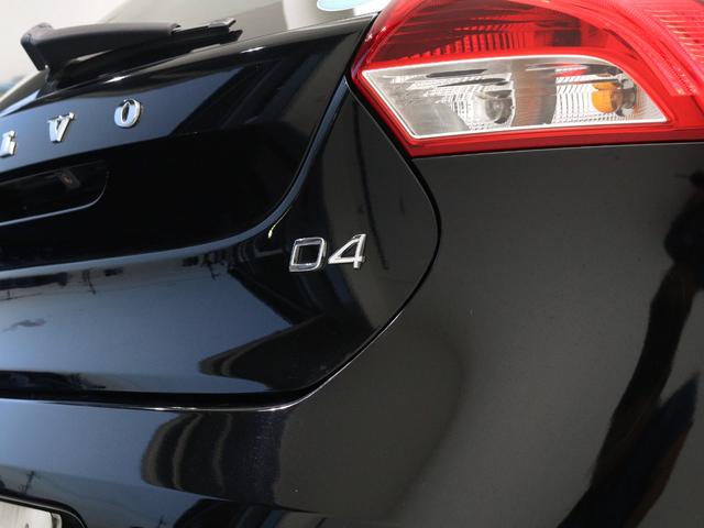 V40 D4 ダイナミックエディション クリーンディーゼル 最終2019年モデル特別限定車 純正ドラレコ 18インチグロッシーブラック/グロッシーホワイトAW 専用テキスタイル/レザーコンビシート パドルシフト ブラックグリッドアルミパネル(29枚目)