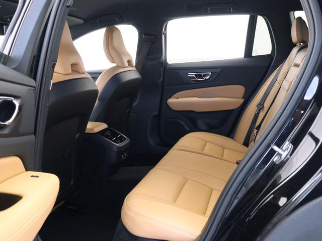 V60 クロスカントリー T5 AWD プロ 茶革 harman/kardon 19インチAW シートヒーター リラクゼーション機能 ベンチレーション機能 360°カメラ パワーテールゲート ドリフトウッドパネル リア5面ダークティンテッドガラス(12枚目)
