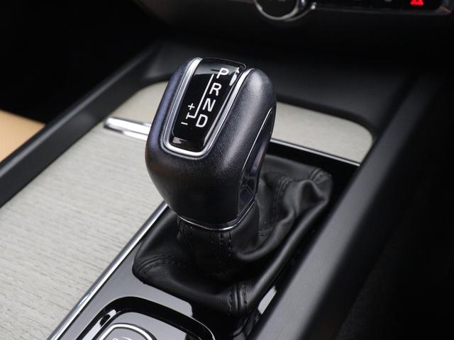 V60 クロスカントリー T5 AWD プロ 茶革 harman/kardon 19インチAW シートヒーター リラクゼーション機能 ベンチレーション機能 360°カメラ パワーテールゲート ドリフトウッドパネル リア5面ダークティンテッドガラス(19枚目)