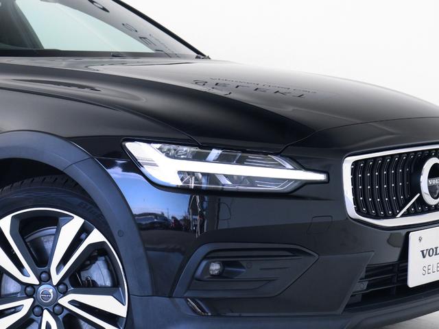 V60 クロスカントリー T5 AWD プロ 茶革 harman/kardon 19インチAW シートヒーター リラクゼーション機能 ベンチレーション機能 360°カメラ パワーテールゲート ドリフトウッドパネル リア5面ダークティンテッドガラス(23枚目)