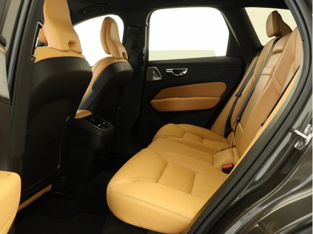 XC60 B5 AWD インスクリプション B&Wプレミアムサウンド エアサス 2021年モデル 48V 茶革 クリスタルシフトノブ リニアライムウッドパネル 前後シートヒーター ステアリングヒーター リラクゼーション機能 ベンチレーション機能(13枚目)