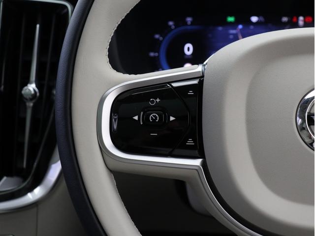 V60 ウルトラ T6 AWD プラグインハイブリッド PHEV サンルーフ B&Wプレミアムサウンド Google搭載 白革 クリスタルシフトノブ ドリフトウッドパネル 前後シートヒーター ステアリングヒーター リラクゼーション機能 19インチAW(22枚目)