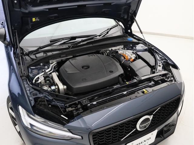 V60 ウルトラ T6 AWD プラグインハイブリッド PHEV サンルーフ B&Wプレミアムサウンド Google搭載 白革 クリスタルシフトノブ ドリフトウッドパネル 前後シートヒーター ステアリングヒーター リラクゼーション機能 19インチAW(23枚目)