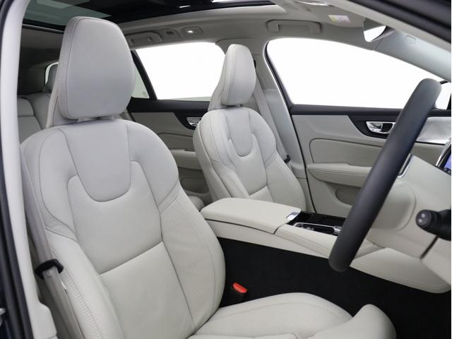 V60 ウルトラ T6 AWD プラグインハイブリッド PHEV サンルーフ B&Wプレミアムサウンド Google搭載 白革 クリスタルシフトノブ ドリフトウッドパネル 前後シートヒーター ステアリングヒーター リラクゼーション機能 19インチAW(38枚目)