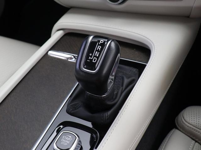 V90 クロスカントリー D4 AWD プロ ドラレコ harman/kardon 前後シートヒーター ステアリングホイールヒーター シートエアコン パワーテールゲート ブラックウォールナットウッドパネル ステアリングホイールヒーター 19AW(18枚目)