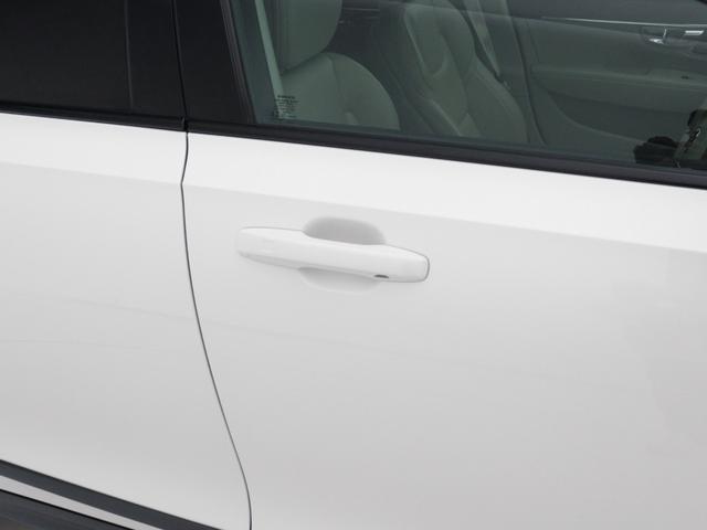 V90 クロスカントリー D4 AWD プロ ドラレコ harman/kardon 前後シートヒーター ステアリングホイールヒーター シートエアコン パワーテールゲート ブラックウォールナットウッドパネル ステアリングホイールヒーター 19AW(24枚目)