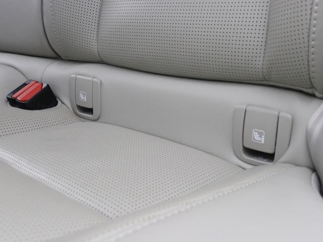 V90 クロスカントリー D4 AWD プロ ドラレコ harman/kardon 前後シートヒーター ステアリングホイールヒーター シートエアコン パワーテールゲート ブラックウォールナットウッドパネル ステアリングホイールヒーター 19AW(39枚目)