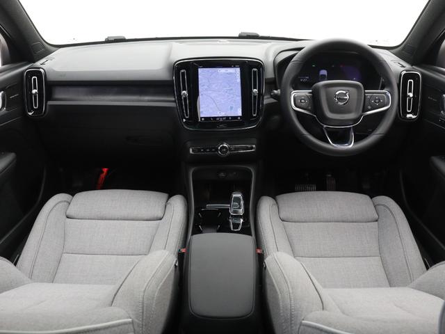 C40リチャージ リチャージ アルティメットツインモーター 電気自動車 パノラマルーフ ピクセルLED Google搭載 純正360°ドラレコ harman/kardon テイラードウールブレンドシート 前後シートヒーター ステアリングヒーター 20インチAW(4枚目)