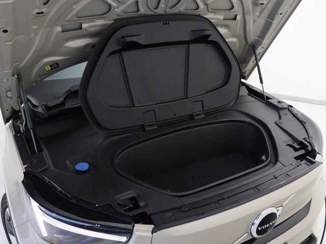 C40リチャージ リチャージ アルティメットツインモーター 電気自動車 パノラマルーフ ピクセルLED Google搭載 純正360°ドラレコ harman/kardon テイラードウールブレンドシート 前後シートヒーター ステアリングヒーター 20インチAW(26枚目)