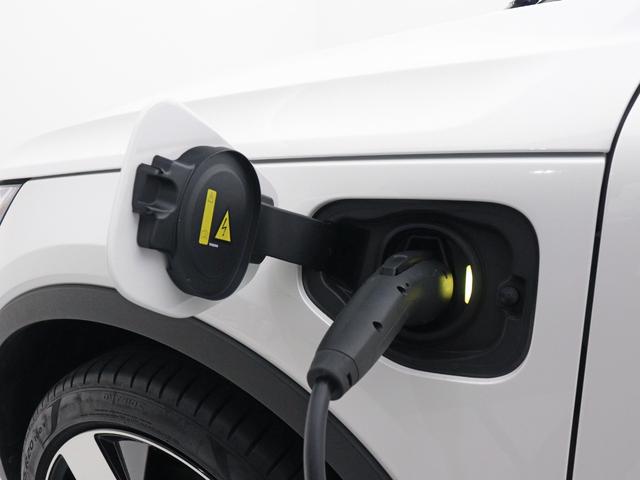 C40リチャージ リチャージ アルティメットシングルモーター 電気自動車 パノラマルーフ ピクセルLED Google搭載 ドラレコ harman/kardon 前後シートヒーター ステアリングヒーター 20AW パワーテールゲート ワイヤレススマホチャージ(9枚目)