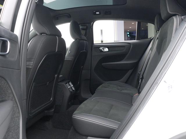 C40リチャージ リチャージ アルティメットシングルモーター 電気自動車 パノラマルーフ ピクセルLED Google搭載 ドラレコ harman/kardon 前後シートヒーター ステアリングヒーター 20AW パワーテールゲート ワイヤレススマホチャージ(15枚目)