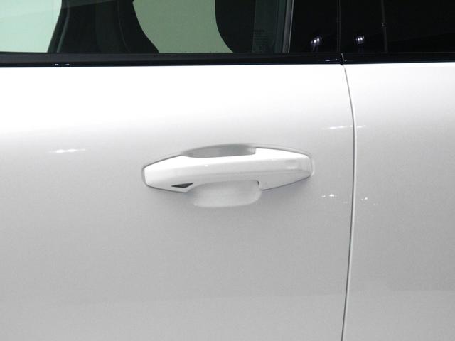 C40リチャージ リチャージ アルティメットシングルモーター 電気自動車 パノラマルーフ ピクセルLED Google搭載 ドラレコ harman/kardon 前後シートヒーター ステアリングヒーター 20AW パワーテールゲート ワイヤレススマホチャージ(29枚目)