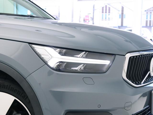 XC40 T4 モメンタム ドラレコ 19インチAW リア5面ダークティンテッドガラス テキスタイルコンビシート 360°カメラ 運転席8ウェイパワーシート LEDヘッドライト レーンキープ 追従クルーズコントロール(20枚目)