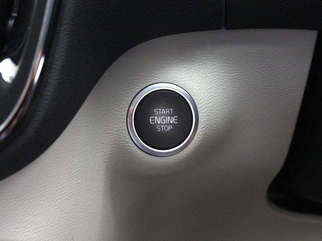 XC40 T4 モメンタム ドラレコ 19インチAW リア5面ダークティンテッドガラス テキスタイルコンビシート 360°カメラ 運転席8ウェイパワーシート LEDヘッドライト レーンキープ 追従クルーズコントロール(51枚目)