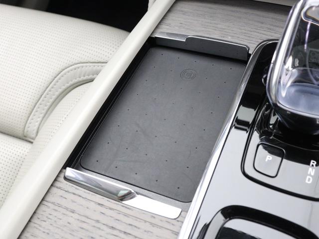 XC90 B6 AWD インスクリプション B6エンジン搭載 サンルーフ B&Wプレミアムサウンド エアサス 2021年モデル 3列7人乗り ドラレコ 48V 白革 リラクゼーション機能 クリスタルシフトノブ 360°カメラ パワーテールゲート(21枚目)