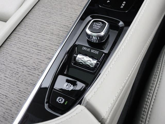 XC90 B6 AWD インスクリプション B6エンジン搭載 サンルーフ B&Wプレミアムサウンド エアサス 2021年モデル 3列7人乗り ドラレコ 48V 白革 リラクゼーション機能 クリスタルシフトノブ 360°カメラ パワーテールゲート(50枚目)