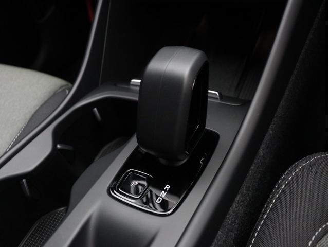 ＸＣ４０ プラス　プロ　Ｂ３　クライメートＰＫＧ　Ｇｏｏｇｌｅ搭載　ドラレコ　４８Ｖ　ｈａｒｍａｎ／ｋａｒｄｏｎ　前後シートヒーター　ステアリングヒーター　リア５面ダークティンテッドガラス　パワーテールゲート　３６０°カメラ（20枚目）