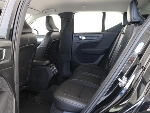 ＸＣ４０ Ｔ４　モメンタム　テキスタイルコンビシート　３６０°カメラ　ＬＥＤヘッドライト　運転席パワーシート　アーバングリッドアルミニウムパネル　１８インチＡＷ　電動ランバーサポート　レーンキープ　追従クルーズコントロール（12枚目）