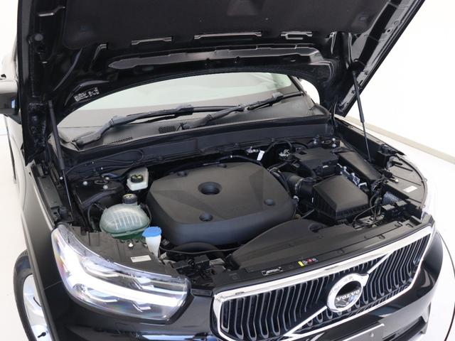 ＸＣ４０ Ｔ４　モメンタム　テキスタイルコンビシート　３６０°カメラ　ＬＥＤヘッドライト　運転席パワーシート　アーバングリッドアルミニウムパネル　１８インチＡＷ　電動ランバーサポート　レーンキープ　追従クルーズコントロール（17枚目）