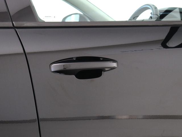 ＸＣ４０ Ｔ４　モメンタム　テキスタイルコンビシート　３６０°カメラ　ＬＥＤヘッドライト　運転席パワーシート　アーバングリッドアルミニウムパネル　１８インチＡＷ　電動ランバーサポート　レーンキープ　追従クルーズコントロール（21枚目）