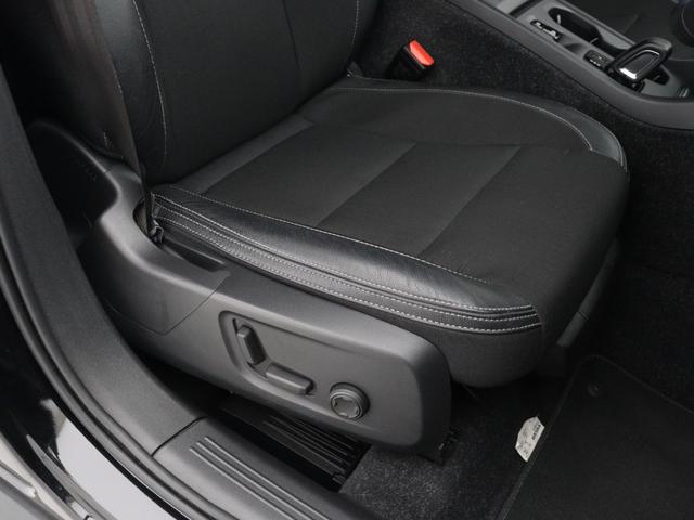 ＸＣ４０ Ｔ４　モメンタム　テキスタイルコンビシート　３６０°カメラ　ＬＥＤヘッドライト　運転席パワーシート　アーバングリッドアルミニウムパネル　１８インチＡＷ　電動ランバーサポート　レーンキープ　追従クルーズコントロール（31枚目）