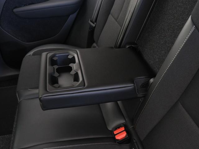 ＸＣ４０ Ｔ４　モメンタム　テキスタイルコンビシート　３６０°カメラ　ＬＥＤヘッドライト　運転席パワーシート　アーバングリッドアルミニウムパネル　１８インチＡＷ　電動ランバーサポート　レーンキープ　追従クルーズコントロール（35枚目）