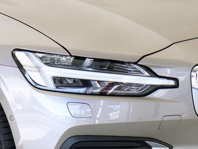 Ｖ６０ Ｔ５　インスクリプション　サンルーフ　プラスＰＫＧ　茶革　１９インチダイヤモンドカットＡＷ　前後シートヒーター　ステアリングホイールヒーター　テイラードダッシュボード　リラクゼーション機能　ベンチレーション機能　３６０°カメラ（24枚目）