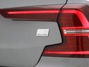 毎日のドライブに、電気の力をプラス。ワンペダルドライブ機能とAWDが、S60 Rechargeの俊敏なパフォーマンスの源です。リラックスしたまま、なめらかで力強いパワーフィールをご堪能ください。