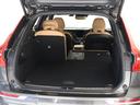 リアシートのシートバックは、60:40の分割可倒式です。さらに、シートバックをすべて倒せば、フラットの広大な空間が出現します。