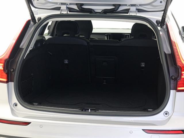 V60 アルティメット B4 社用車 Google搭載 ドラレコ 48V harman/kardon 前後シートヒーター ステアリングヒーター クリスタルシフトノブ ドリフトウッドパネル リラクゼーション機能 18インチAW(10枚目)
