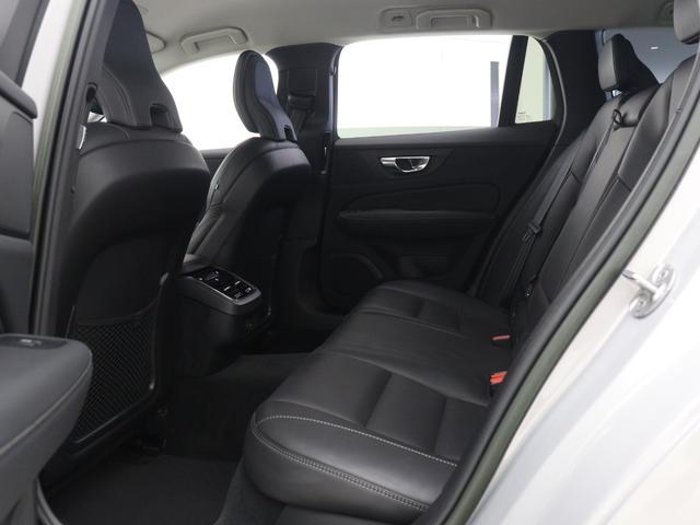 V60 アルティメット B4 社用車 Google搭載 ドラレコ 48V harman/kardon 前後シートヒーター ステアリングヒーター クリスタルシフトノブ ドリフトウッドパネル リラクゼーション機能 18インチAW(12枚目)