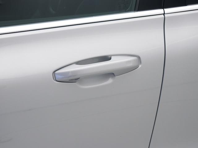 V60 アルティメット B4 社用車 Google搭載 ドラレコ 48V harman/kardon 前後シートヒーター ステアリングヒーター クリスタルシフトノブ ドリフトウッドパネル リラクゼーション機能 18インチAW(26枚目)