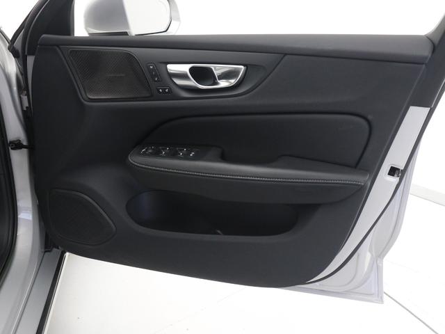 V60 アルティメット B4 社用車 Google搭載 ドラレコ 48V harman/kardon 前後シートヒーター ステアリングヒーター クリスタルシフトノブ ドリフトウッドパネル リラクゼーション機能 18インチAW(39枚目)