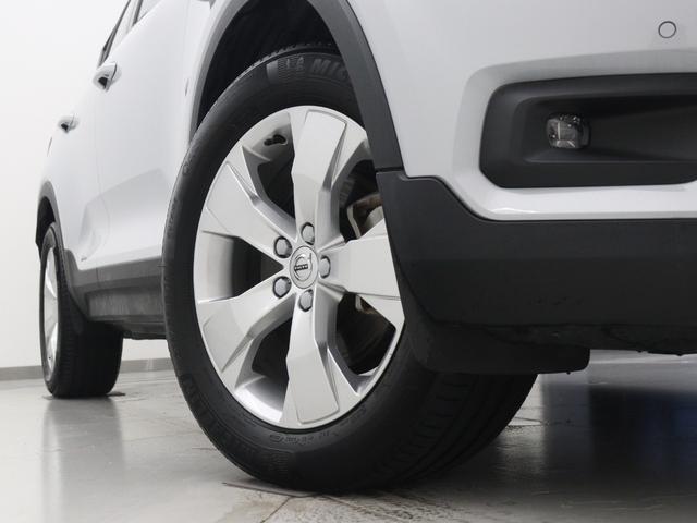 XC40 B4 AWD モメンタム クライメート&パワーシート&バーサティリティPKG 2021年モデル 前後純正ドラレコ 48V フロント8ウェイパワーシート シートヒーター ステアリングヒーター パワーテールゲート 360°カメラ(7枚目)