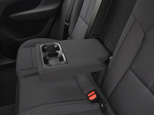 XC40 B4 AWD モメンタム クライメート&パワーシート&バーサティリティPKG 2021年モデル 前後純正ドラレコ 48V フロント8ウェイパワーシート シートヒーター ステアリングヒーター パワーテールゲート 360°カメラ(37枚目)
