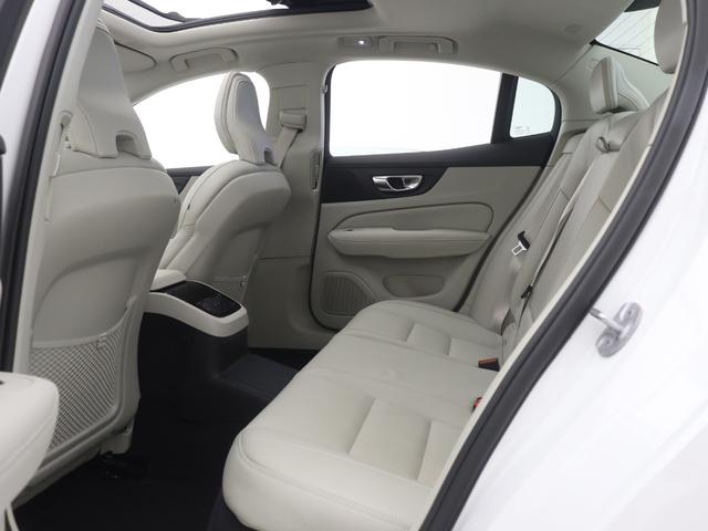 S60 リチャジアルティメットT6AWDプラグインハイブリド PHEV サンルーフ 社用車 Google搭載 ドラレコ 白革 harman/kardon 前後シートヒーター ステアリングヒーター リラクゼーション機能 クリスタルシフトノブ 19インチAW(13枚目)
