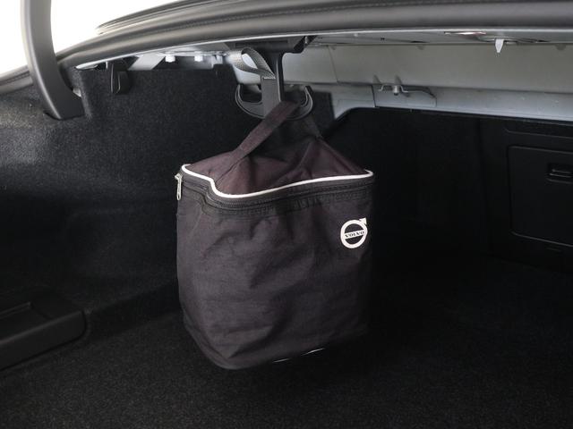 S60 リチャジアルティメットT6AWDプラグインハイブリド PHEV サンルーフ 社用車 Google搭載 ドラレコ 白革 harman/kardon 前後シートヒーター ステアリングヒーター リラクゼーション機能 クリスタルシフトノブ 19インチAW(33枚目)