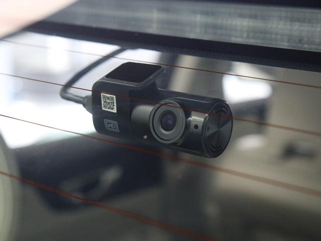 S60 リチャジアルティメットT6AWDプラグインハイブリド PHEV サンルーフ 社用車 Google搭載 ドラレコ 白革 harman/kardon 前後シートヒーター ステアリングヒーター リラクゼーション機能 クリスタルシフトノブ 19インチAW(35枚目)