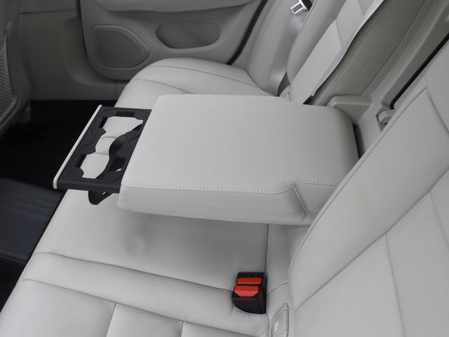 S60 リチャジアルティメットT6AWDプラグインハイブリド PHEV サンルーフ 社用車 Google搭載 ドラレコ 白革 harman/kardon 前後シートヒーター ステアリングヒーター リラクゼーション機能 クリスタルシフトノブ 19インチAW(39枚目)