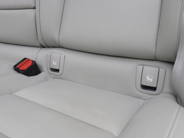 S60 リチャジアルティメットT6AWDプラグインハイブリド PHEV サンルーフ 社用車 Google搭載 ドラレコ 白革 harman/kardon 前後シートヒーター ステアリングヒーター リラクゼーション機能 クリスタルシフトノブ 19インチAW(40枚目)