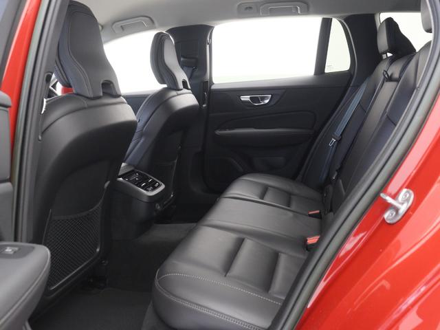 V60 アルティメット B4 社用車 Google搭載 ドラレコ 48V harman/kardon 前後シートヒーター ステアリングヒーター リラクゼーション機能 ベンチレーション機能 クリスタルシフトノブ ドリフトウッドパネル(12枚目)